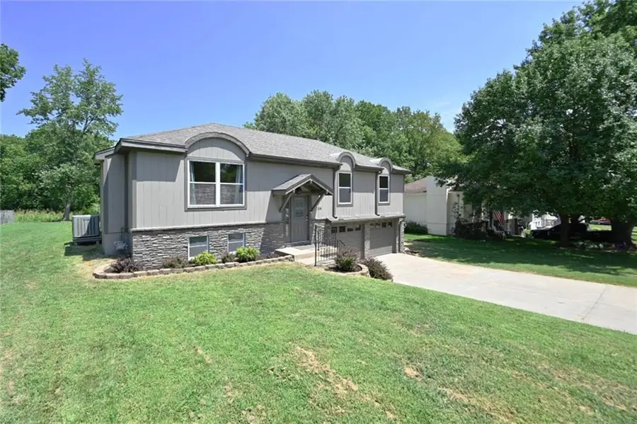 118 Town Court Circle, Platte City, MO 64079 - #2