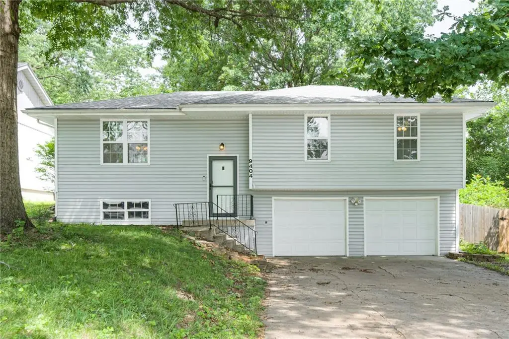 9404 NW 59th Terrace, Parkville, MO 64152 - #1