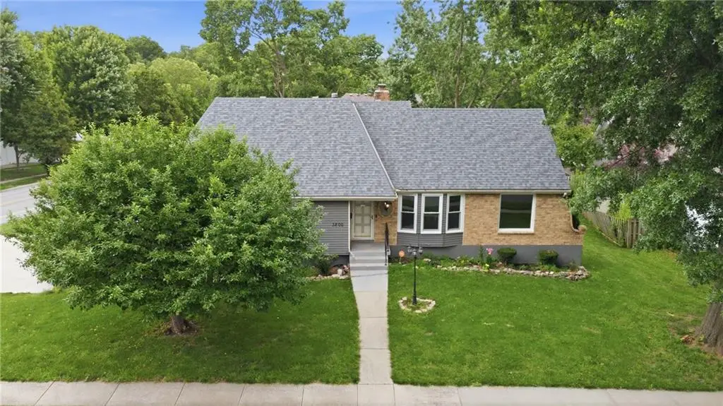 3800 NE Shady Lane Drive, Gladstone, MO 64119 - #1