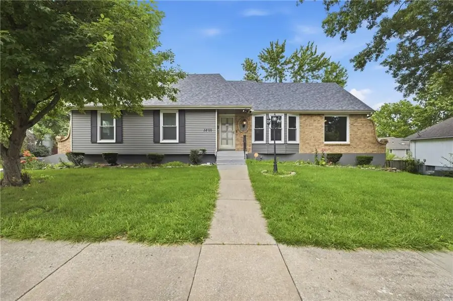 3800 NE Shady Lane Drive, Gladstone, MO 64119 - #2