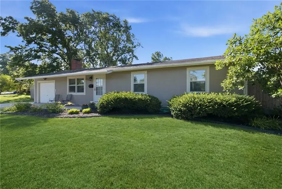 11935 W 70th Street, Shawnee, KS 66216 - #2