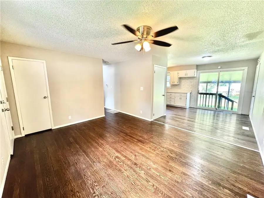 902 Ute Street, Independence, MO 64056 - #2