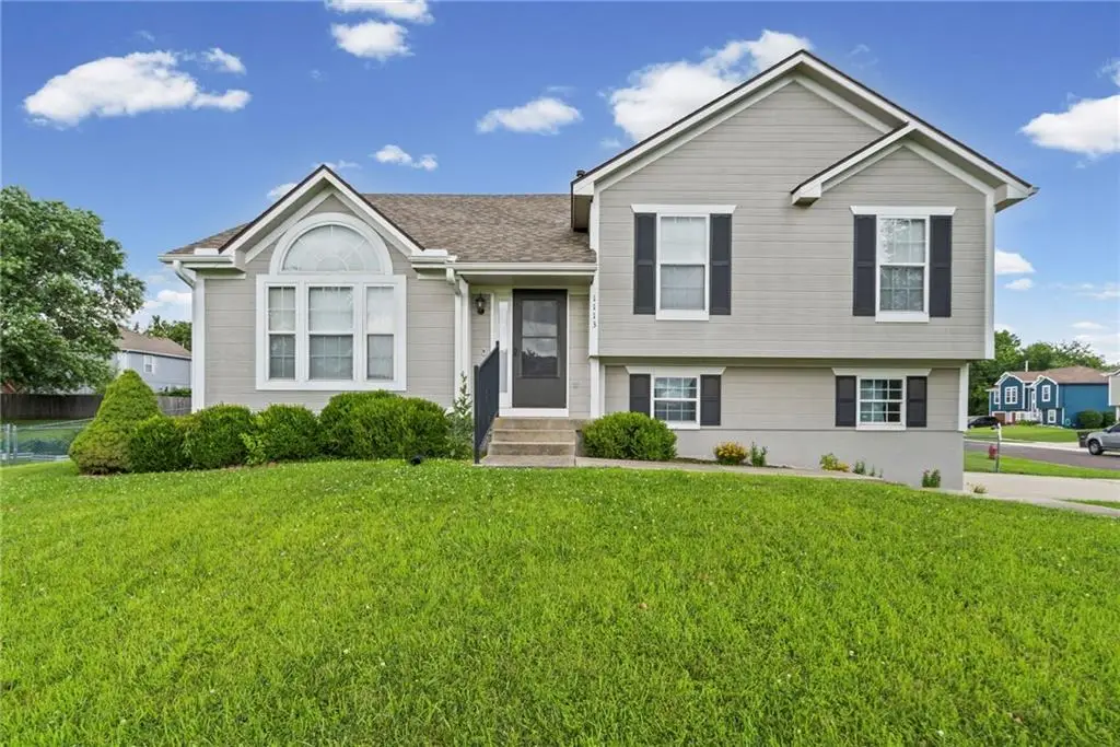 1113 Kent Drive, Belton, MO 64012 - #1