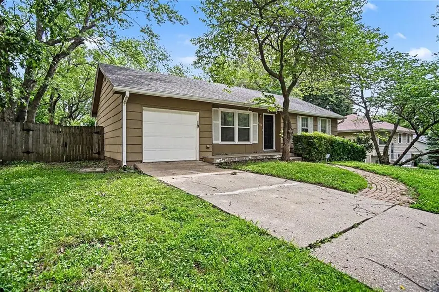1501 Johnston Street, Liberty, MO 64068 - #2