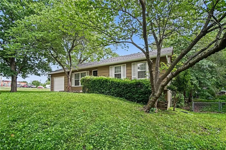 1501 Johnston Street, Liberty, MO 64068 - #3