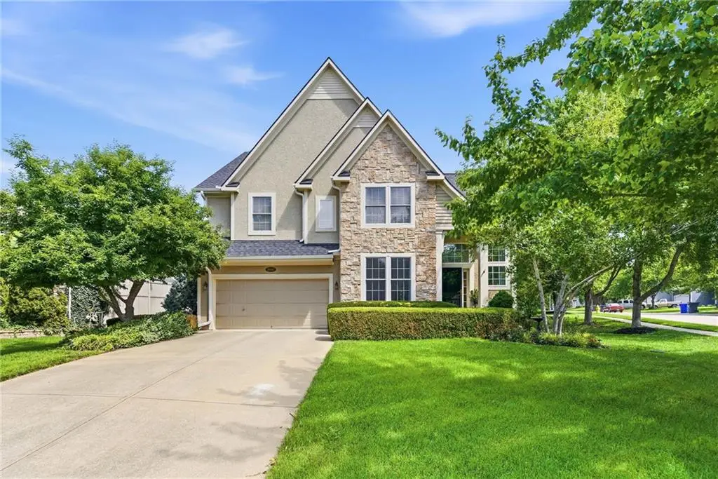 16660 W 155 Terrace, Olathe, KS 66062 - #1
