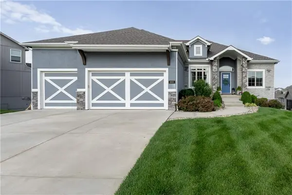 8905 N Donnelly Avenue, Kansas City, MO 64157