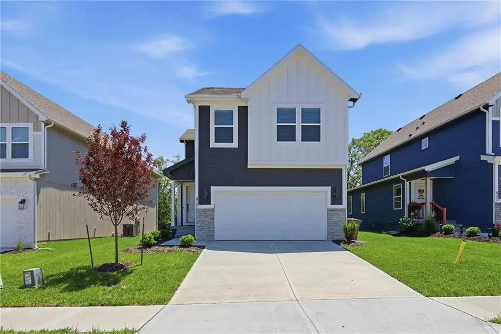 425 Hampstead Drive, Raymore, MO 64083 - #1