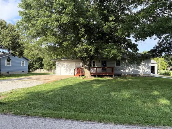320 N 4th Street, Burlington, KS 66839