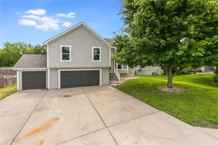 992 Sicklebar Drive, Peculiar, MO 64078 - #2