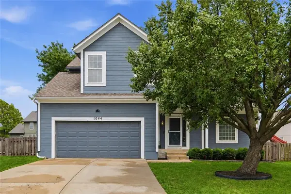 1044 N Troost Avenue, Olathe, KS 66061