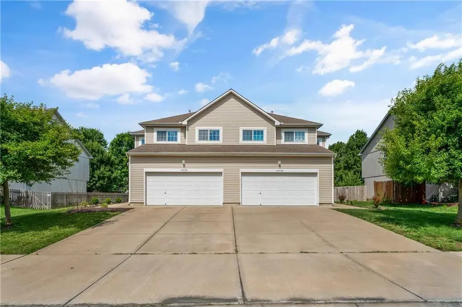 18528 Cherry Court, Gardner, KS 66030 - #2