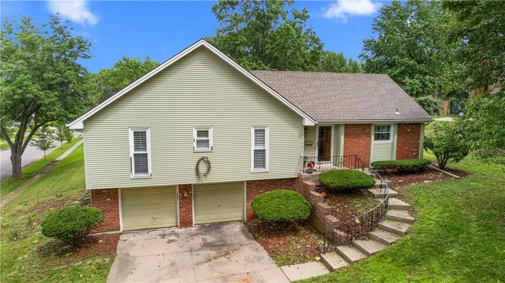 10401 Askew Avenue, Kansas City, MO 64137 - #1