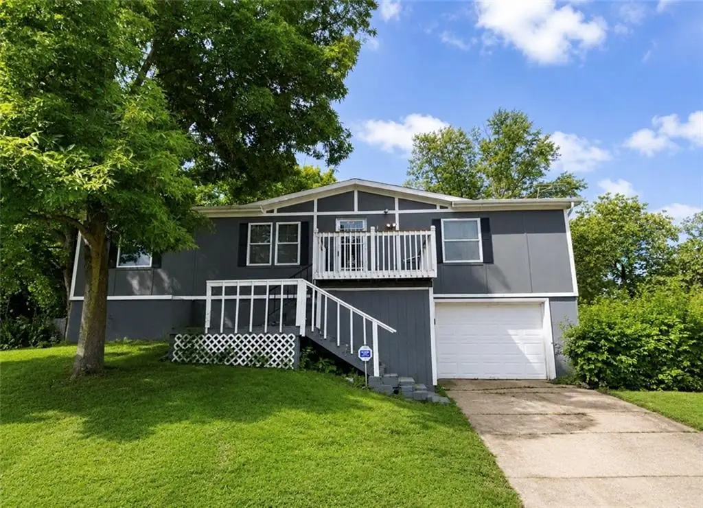 4904 W Christie Circle, Blue Springs, MO 64015 - #1