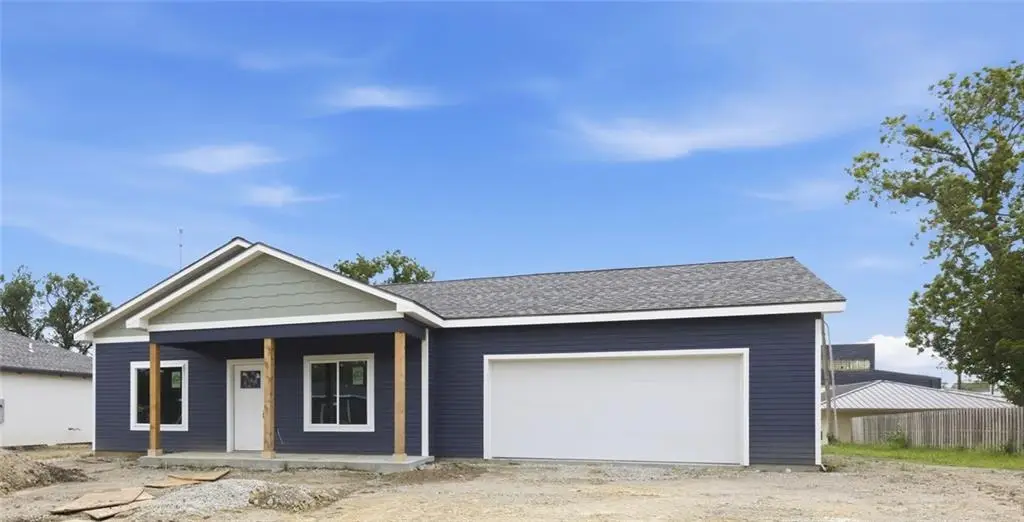 914 5th Street Terrace, Osawatomie, KS 66064 - #1