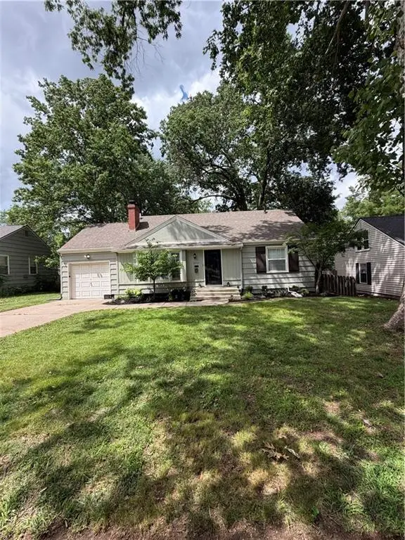 5200 W 72nd Street, Prairie Village, KS 66208 - #2