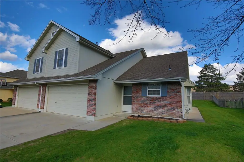 405 SW Hoke Lane, Lees Summit, MO 64081 - #1