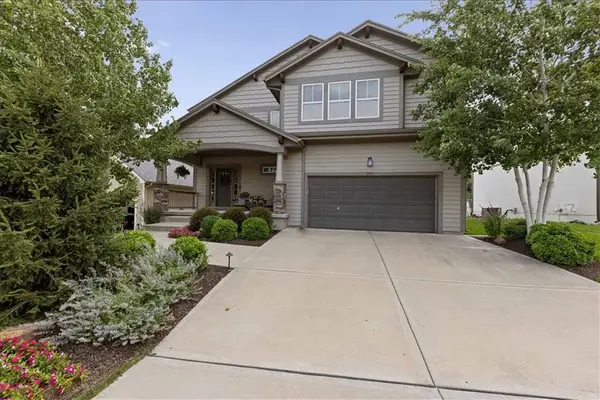 390 N Cedar Hills Street, Olathe, KS 66061