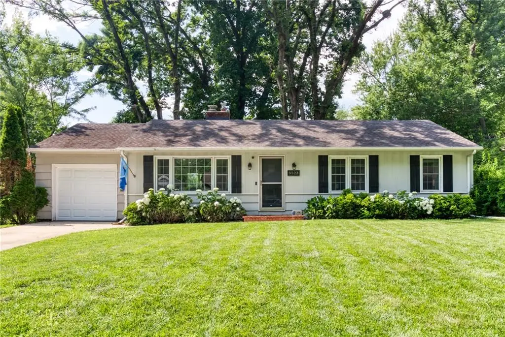 5523 W 70th Terrace, Prairie Village, KS 66208 - #1