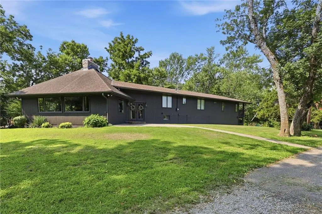 19260 S Hedge Lane, Spring Hill, KS 66083 - #1