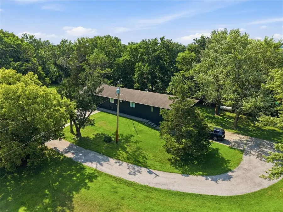 19260 S Hedge Lane, Spring Hill, KS 66083 - #3