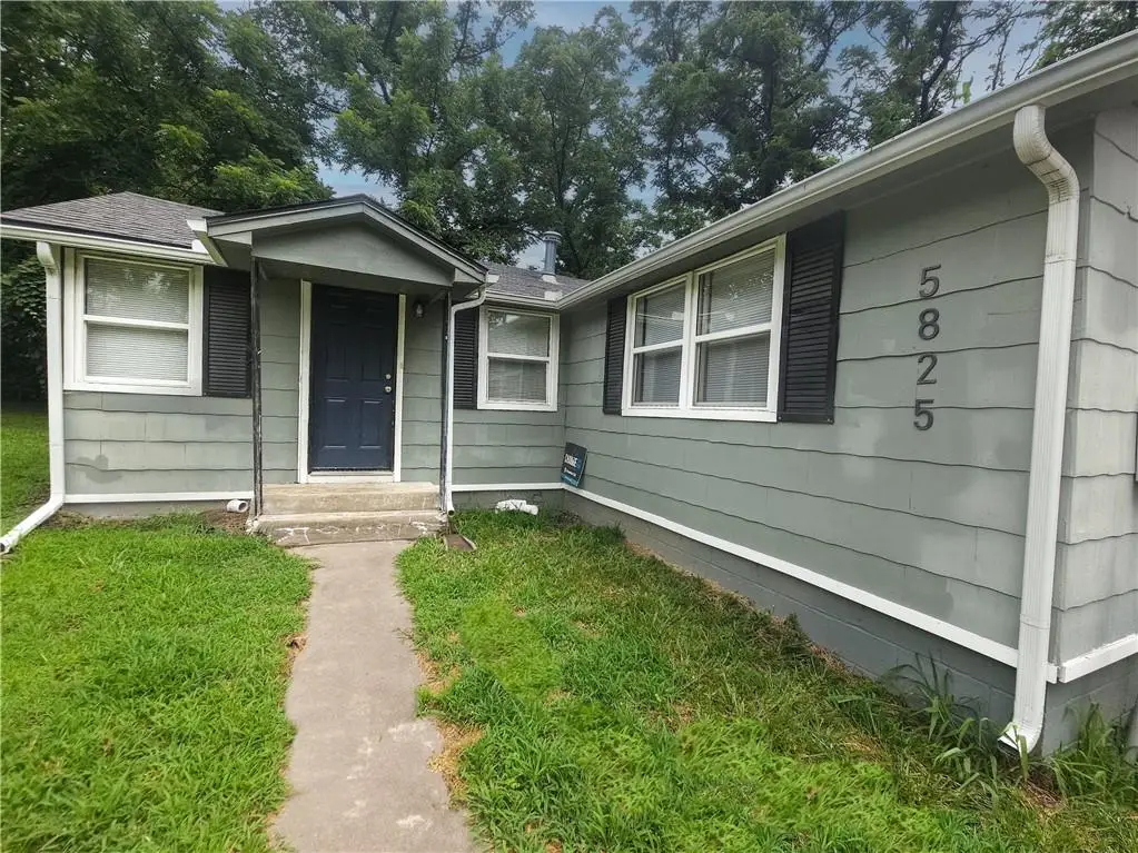 5825 Manchester Drive, Kansas City, MO 64129 - #1