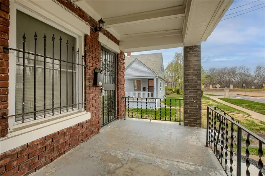 3209 St John Avenue, Kansas City, MO 64123 - #2
