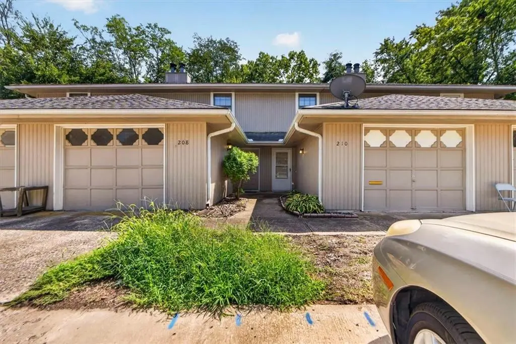 210 NW Nottingham Drive, Blue Springs, MO 64014 - #1