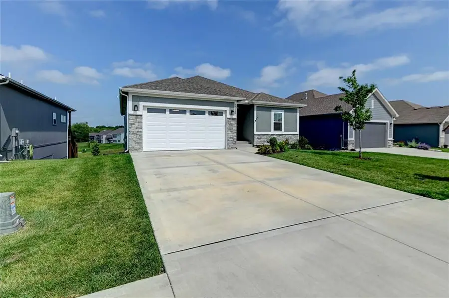 10647 N Bell Street, Kansas City, MO 64155 - #3