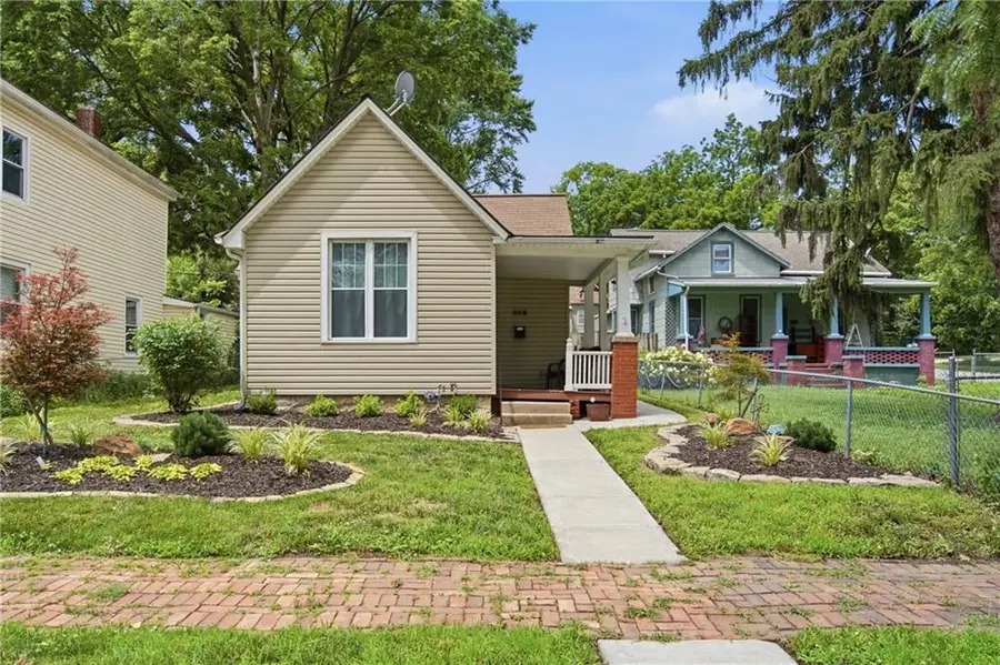 909 N Broadway Street, Leavenworth, KS 66048 - #2