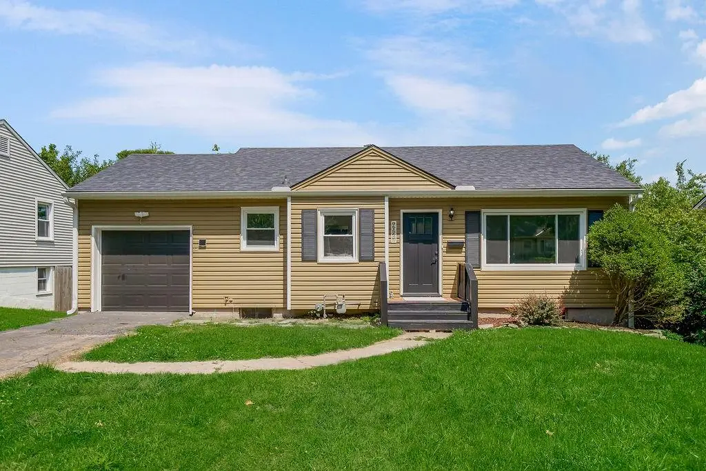 4921 Briar Street, Roeland Park, KS 66205 - #1