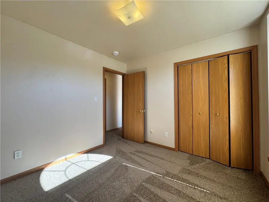1952 S Powahatan Court, Independence, MO 64057 - #3