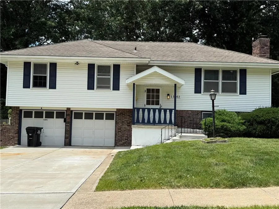 13202 Lowell Avenue, Grandview, MO 64030 - #2