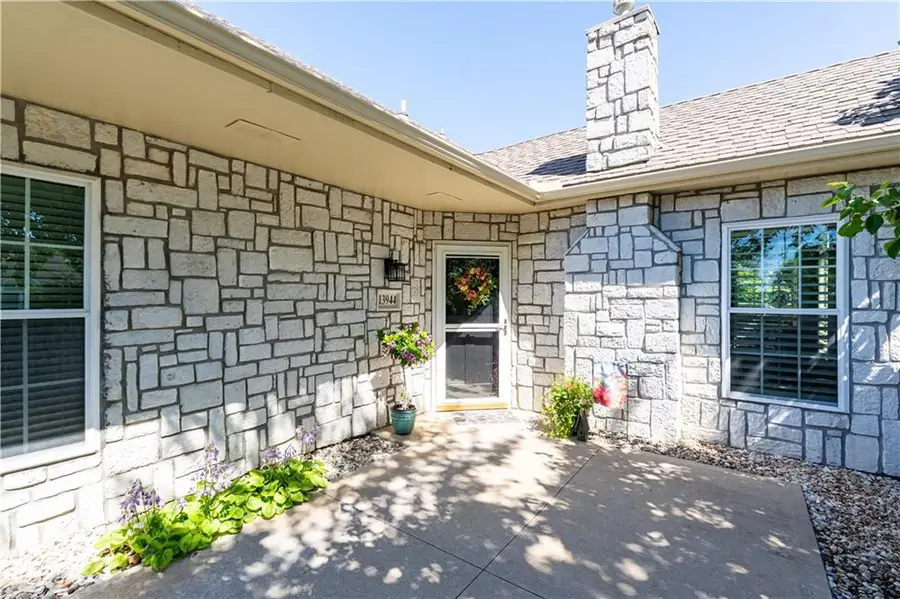 13944 Kenneth Court, Leawood, KS 66224 - #3