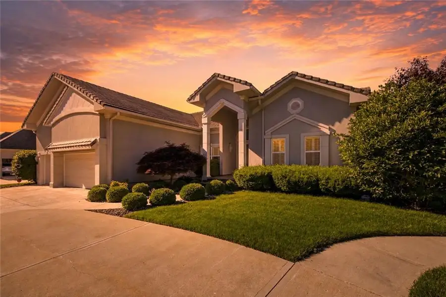 4989 W 150th Place, Leawood, KS 66224 - #2