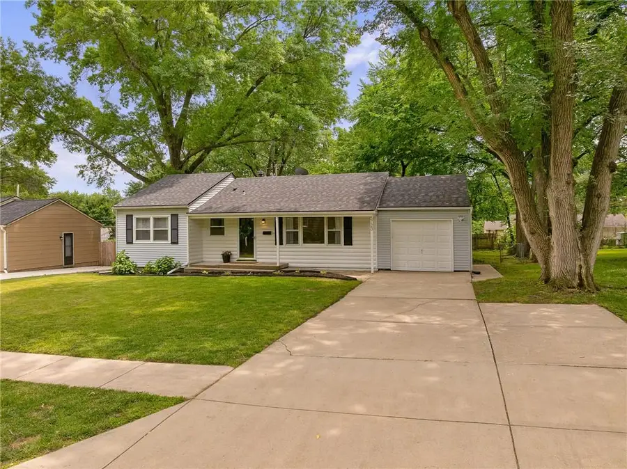 5723 W 70th Street, Overland Park, KS 66204 - #2