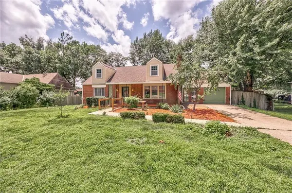 7022 Marty Street, Overland Park, KS 66204