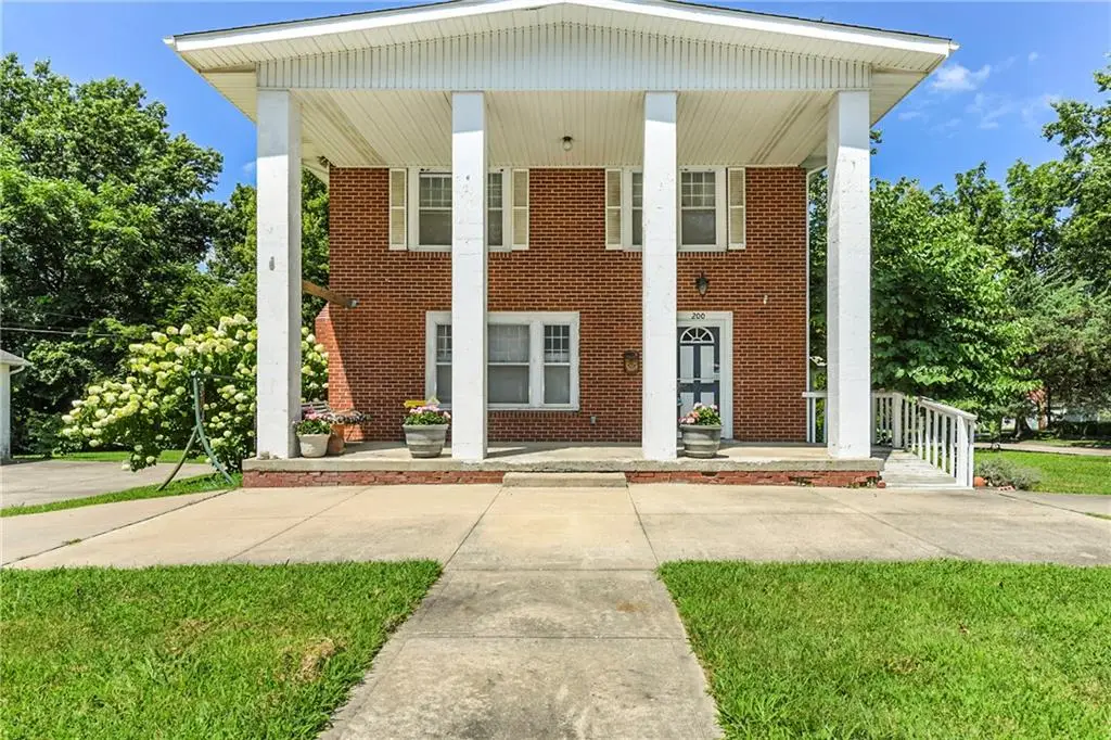 200 SW Madison Street, Lees Summit, MO 64063 - #1