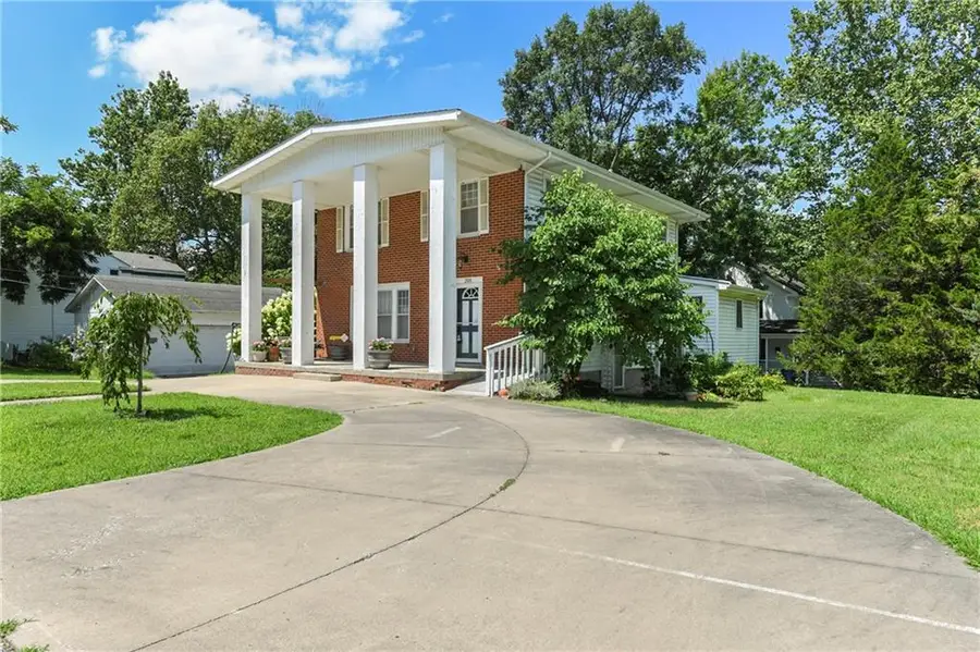 200 SW Madison Street, Lees Summit, MO 64063 - #2