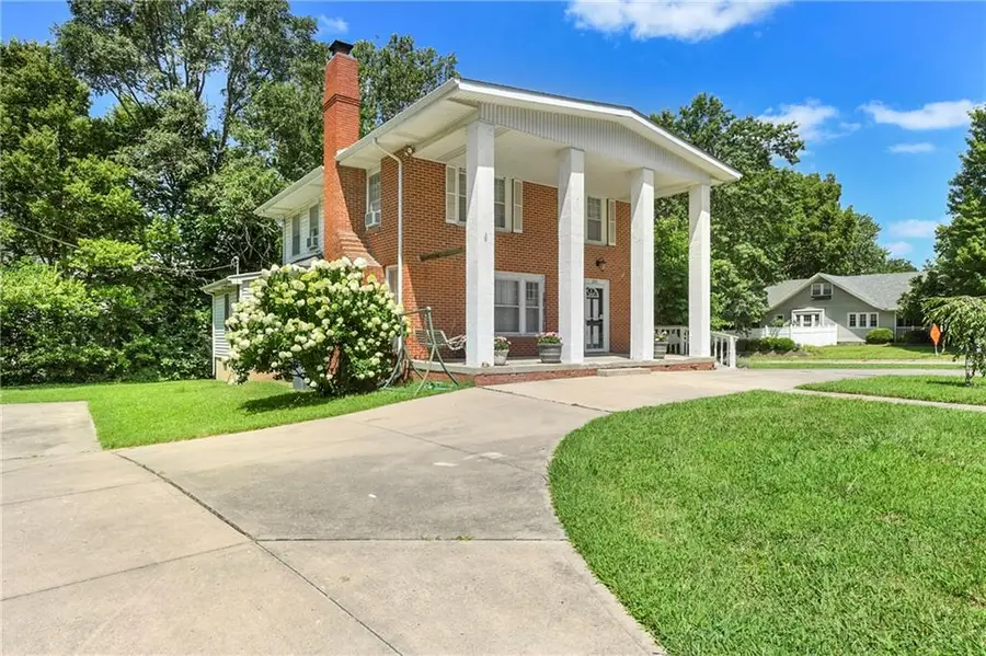 200 SW Madison Street, Lees Summit, MO 64063 - #3