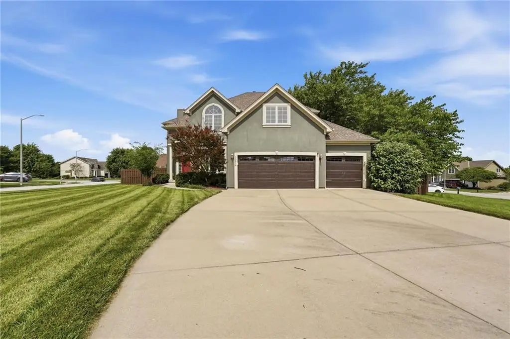 10816 N Mattox Court, Kansas City, MO 64154 - #1