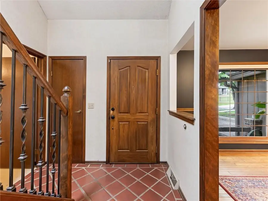 10312 W 49th Street, Shawnee, KS 66203 - #3