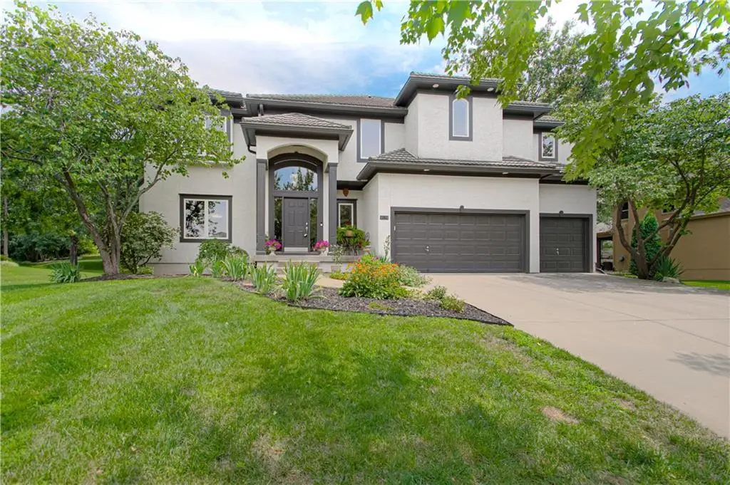 9129 Redbud Lane, Lenexa, KS 66220 - #1