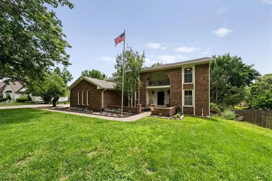 11818 Central Street, Kansas City, MO 64114 - #2