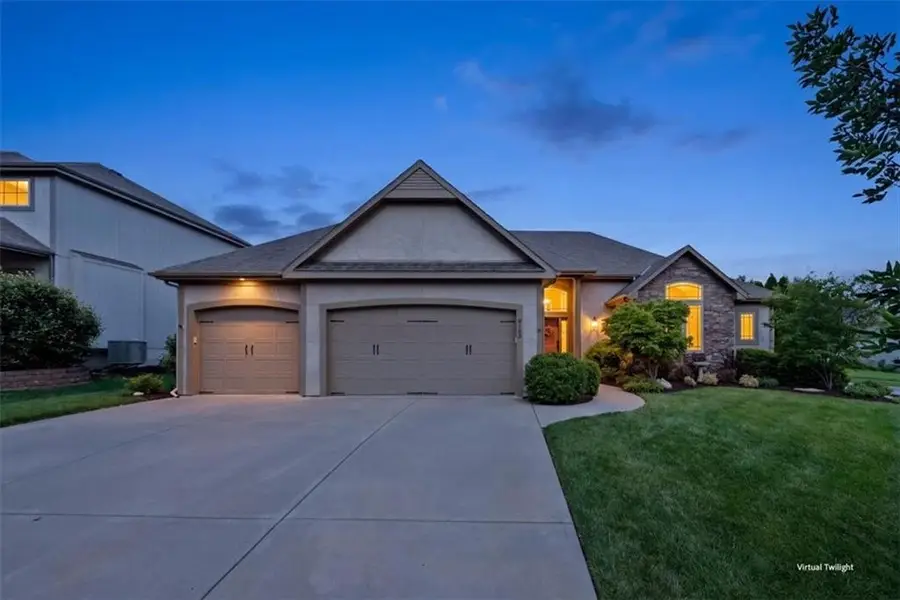 9153 Shady Bend Road, Lenexa, KS 66227 - #2