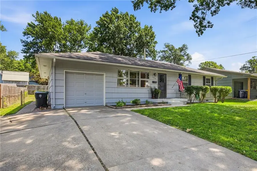 11317 Norton Avenue, Kansas City, MO 64137 - #3
