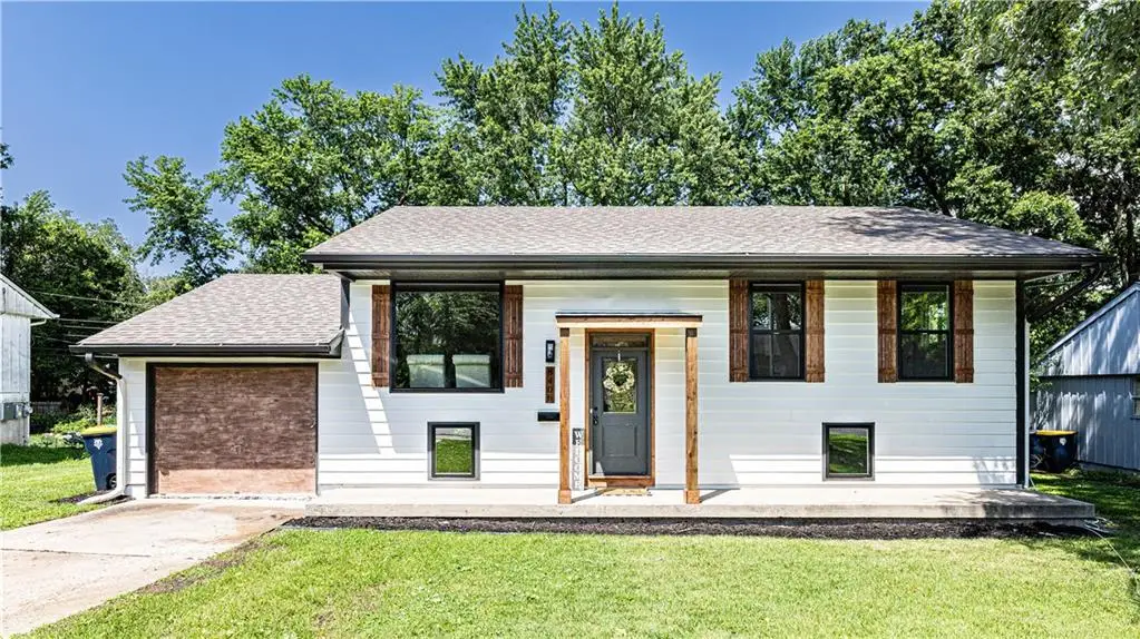 8406 E 93rd Terrace, Kansas City, MO 64138 - #1