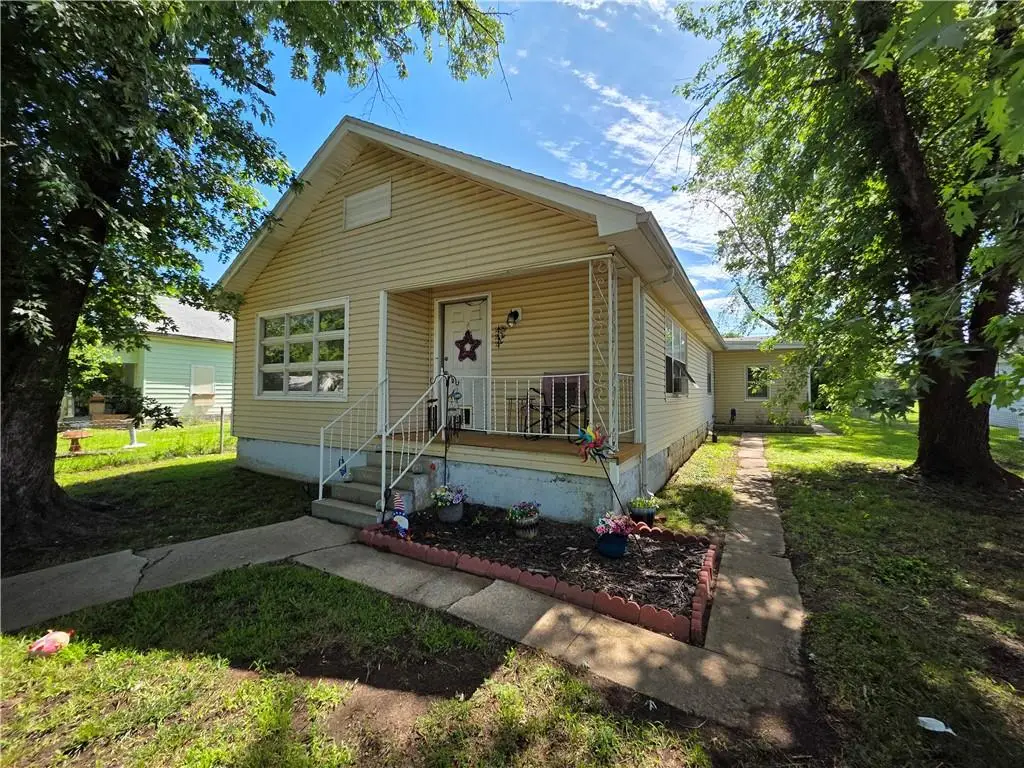 222 S Burns Street, Independence, KS 67301 - #1