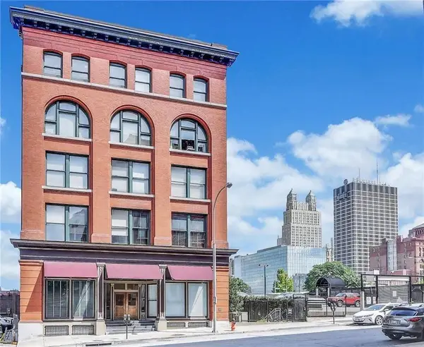 609 Central Street #1303, Kansas City, MO 64105