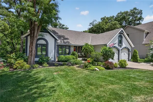 17612 W 113th Terrace, Olathe, KS 66061